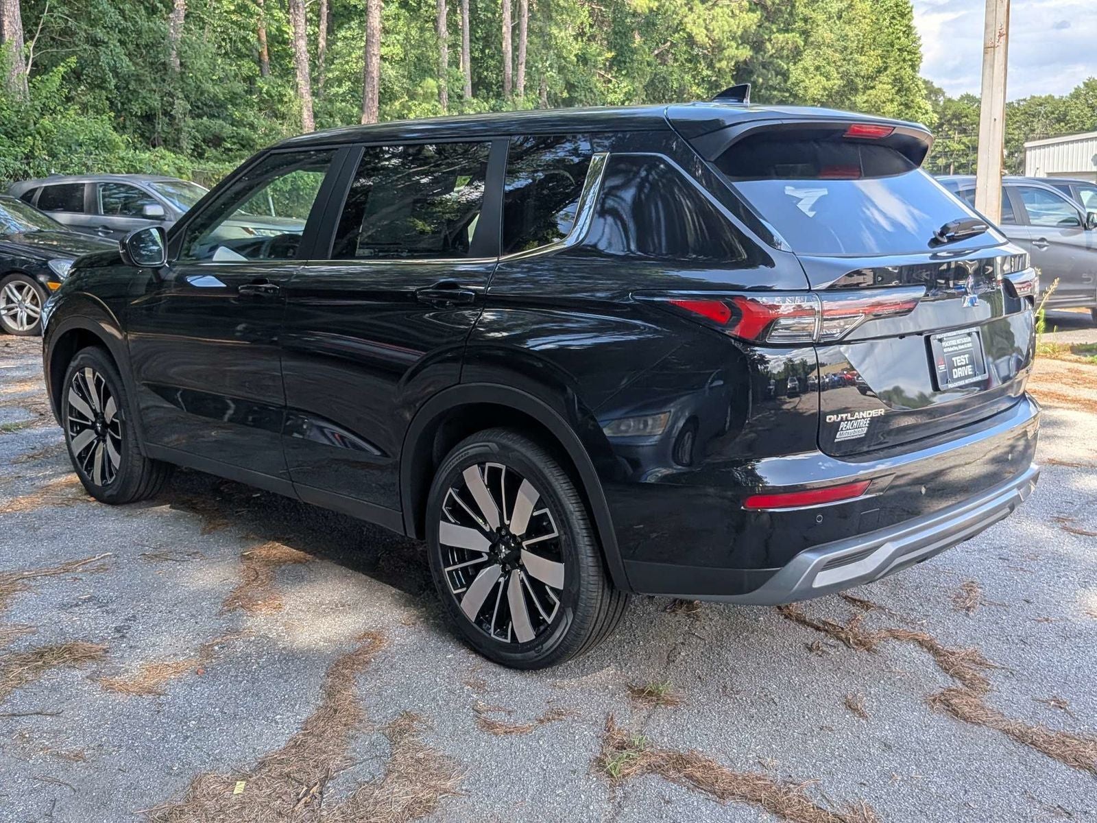 2026 Mitsubishi Outlander SE