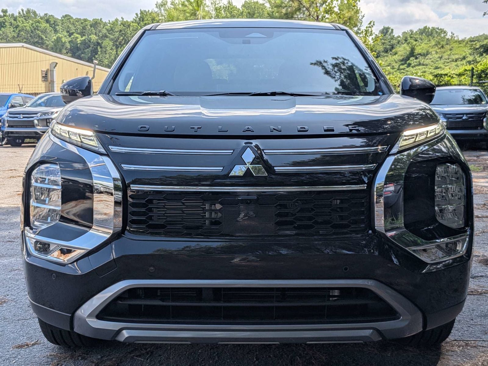 2026 Mitsubishi Outlander SE