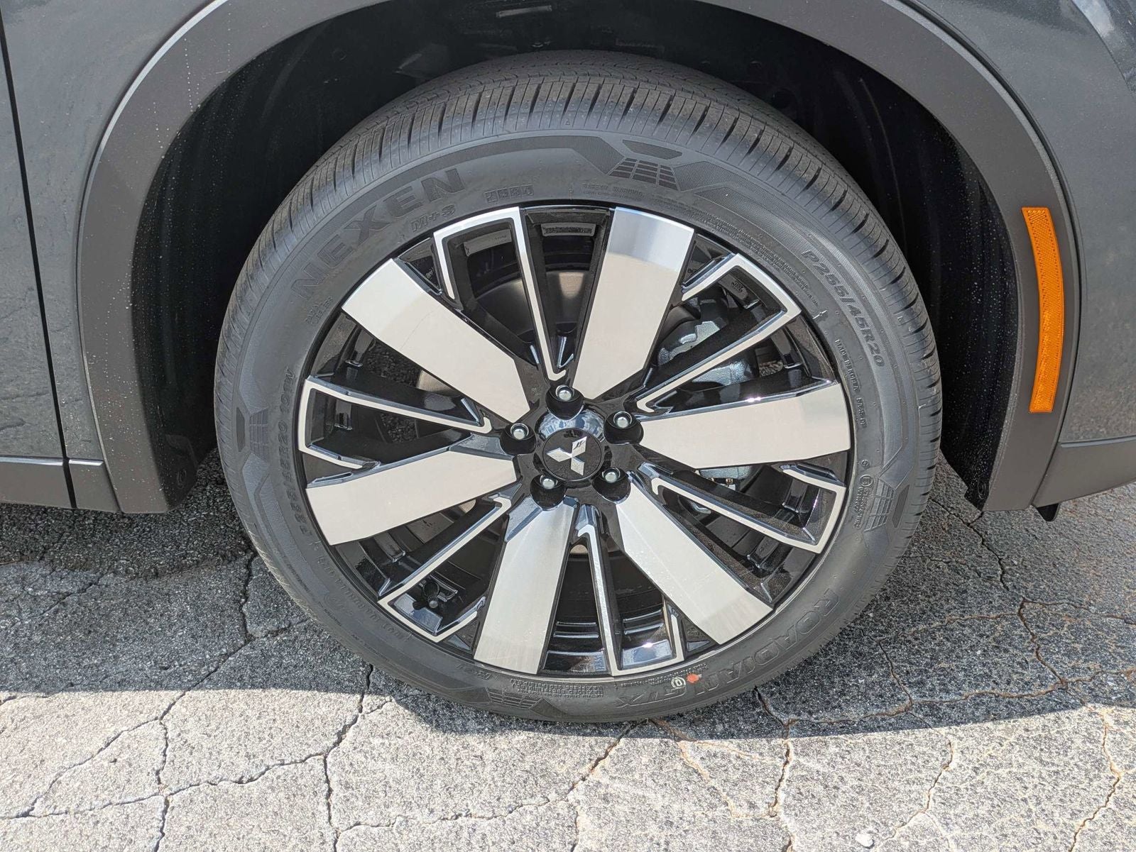 2026 Mitsubishi Outlander SE