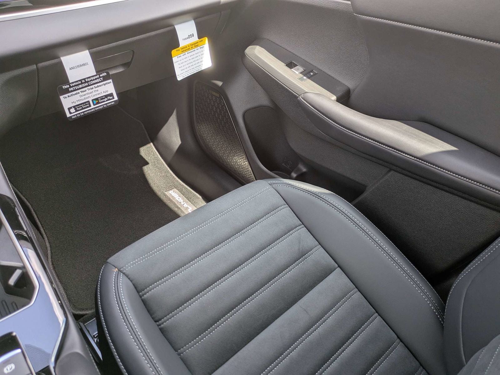 2026 Mitsubishi Outlander SE