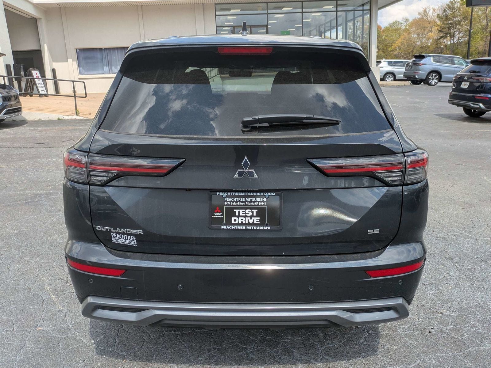 2026 Mitsubishi Outlander SE