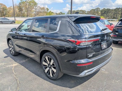 2026 Mitsubishi Outlander SE