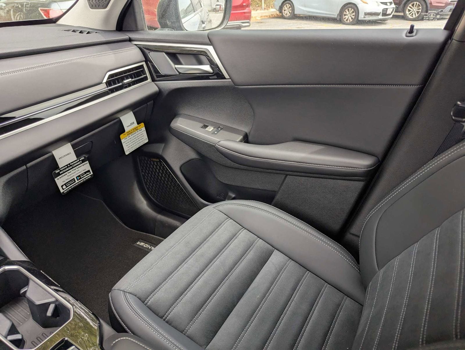 2026 Mitsubishi Outlander SE