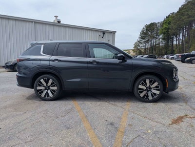 2026 Mitsubishi Outlander SE