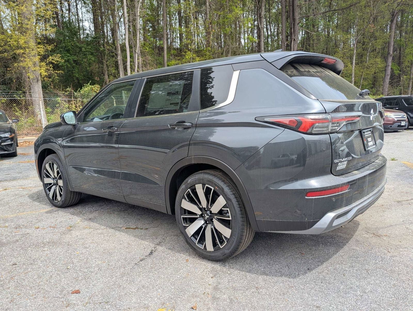 2026 Mitsubishi Outlander SE