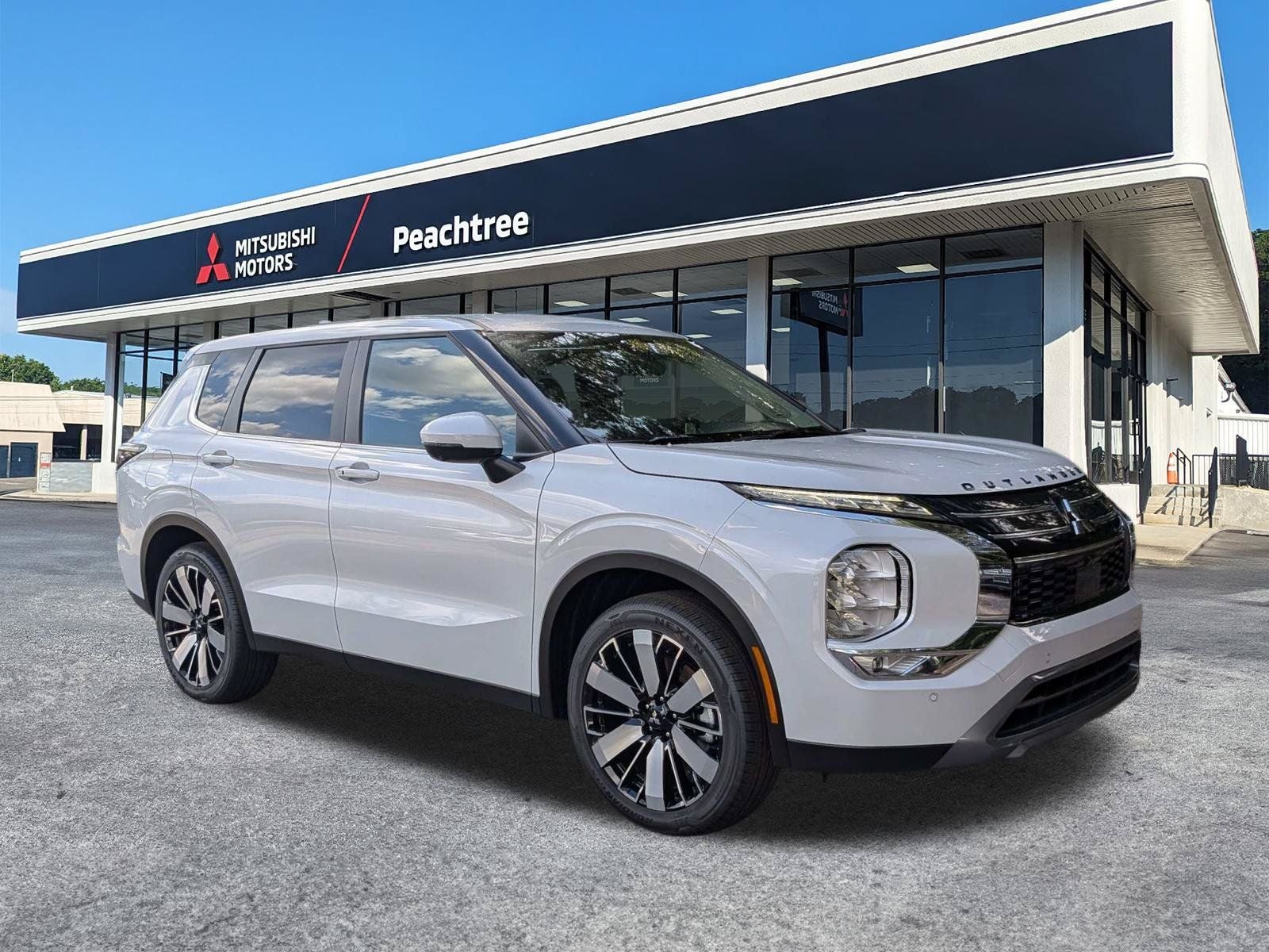 2026 Mitsubishi Outlander SE