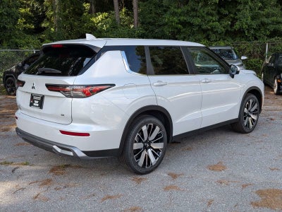 2026 Mitsubishi Outlander SE