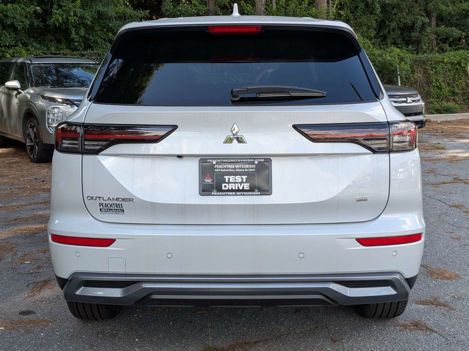 2026 Mitsubishi Outlander SE