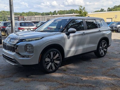 2026 Mitsubishi Outlander SE