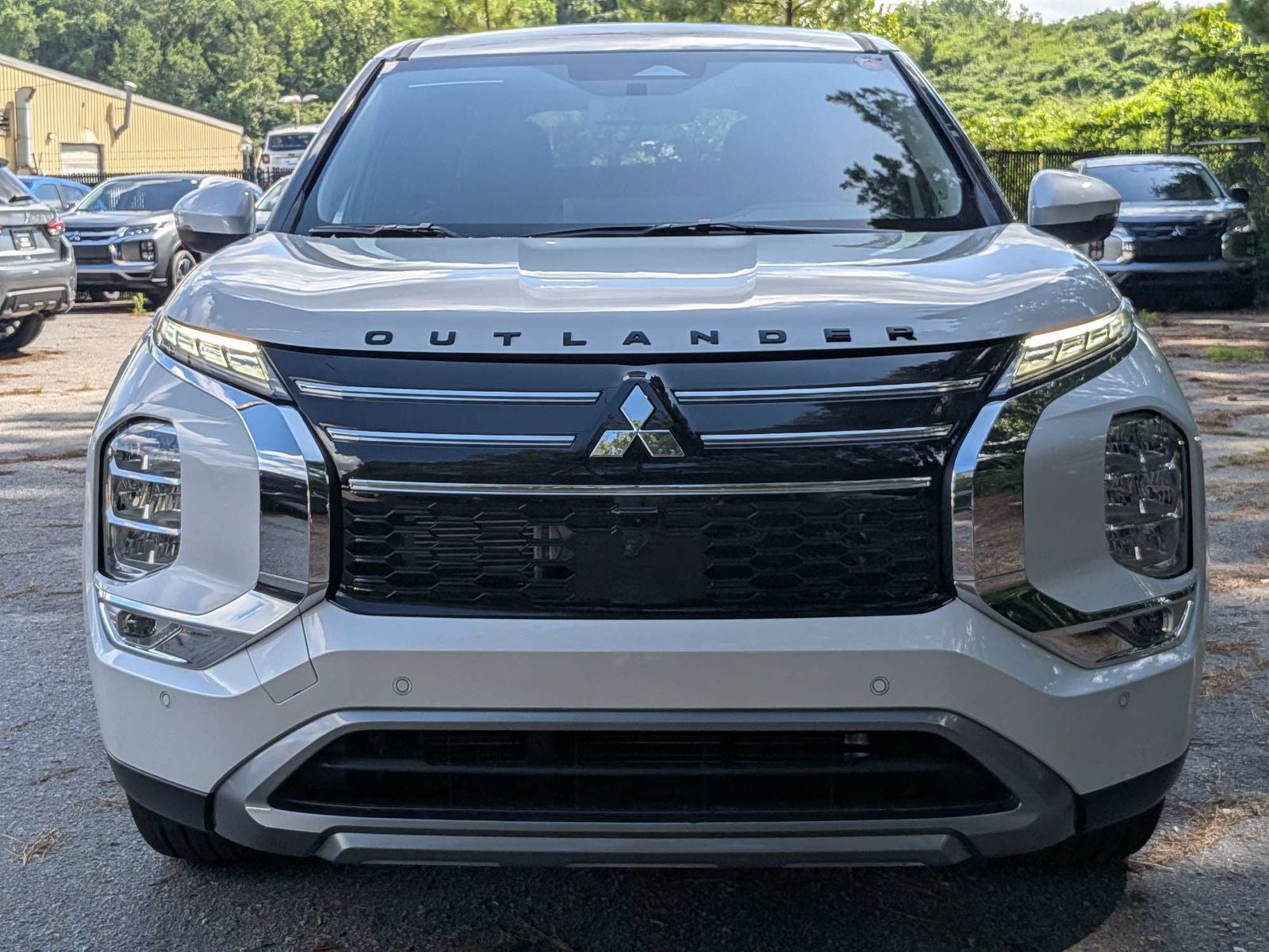 2026 Mitsubishi Outlander SE