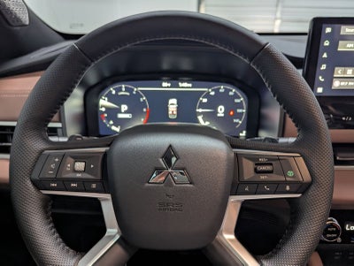 2025 Mitsubishi Outlander SEL
