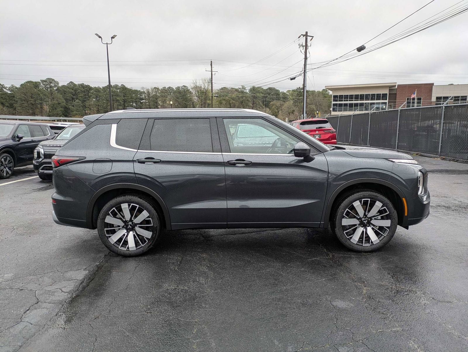 2025 Mitsubishi Outlander SEL