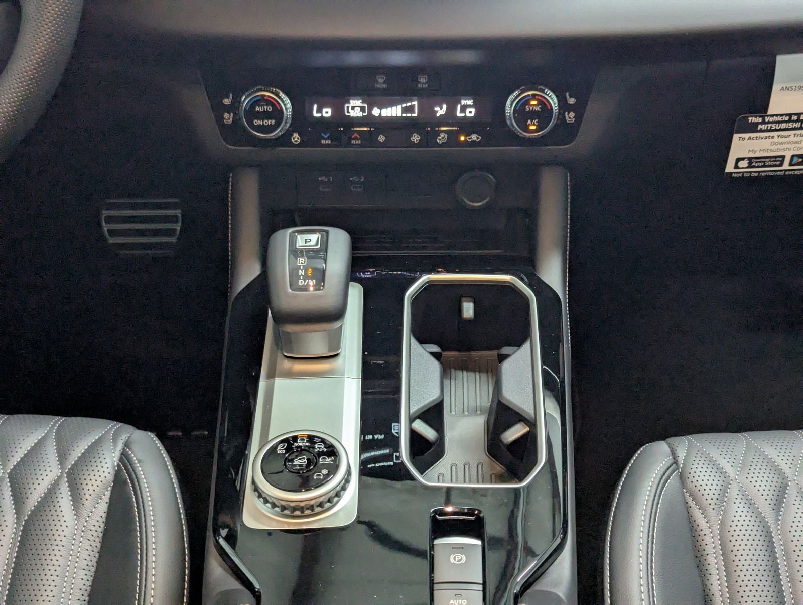 2025 Mitsubishi Outlander SEL
