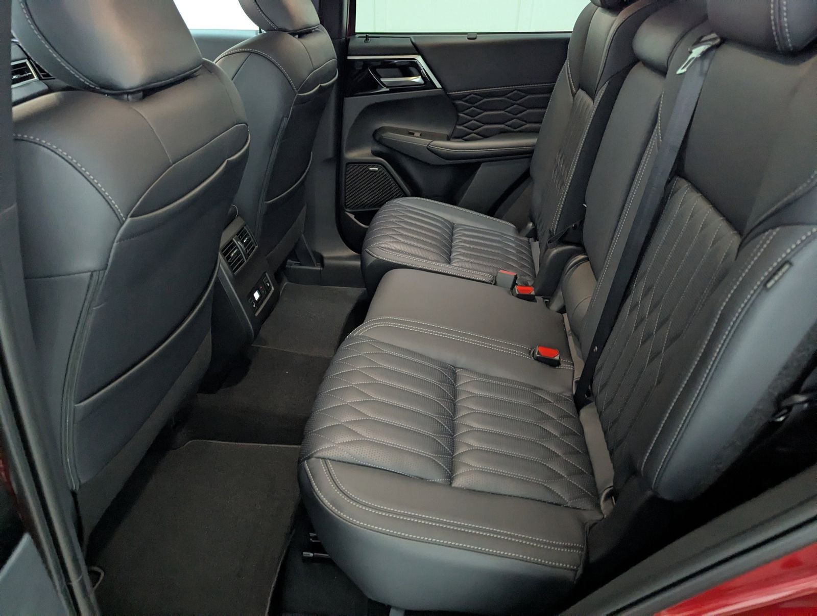 2025 Mitsubishi Outlander SEL