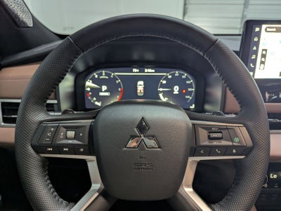 2025 Mitsubishi Outlander SEL