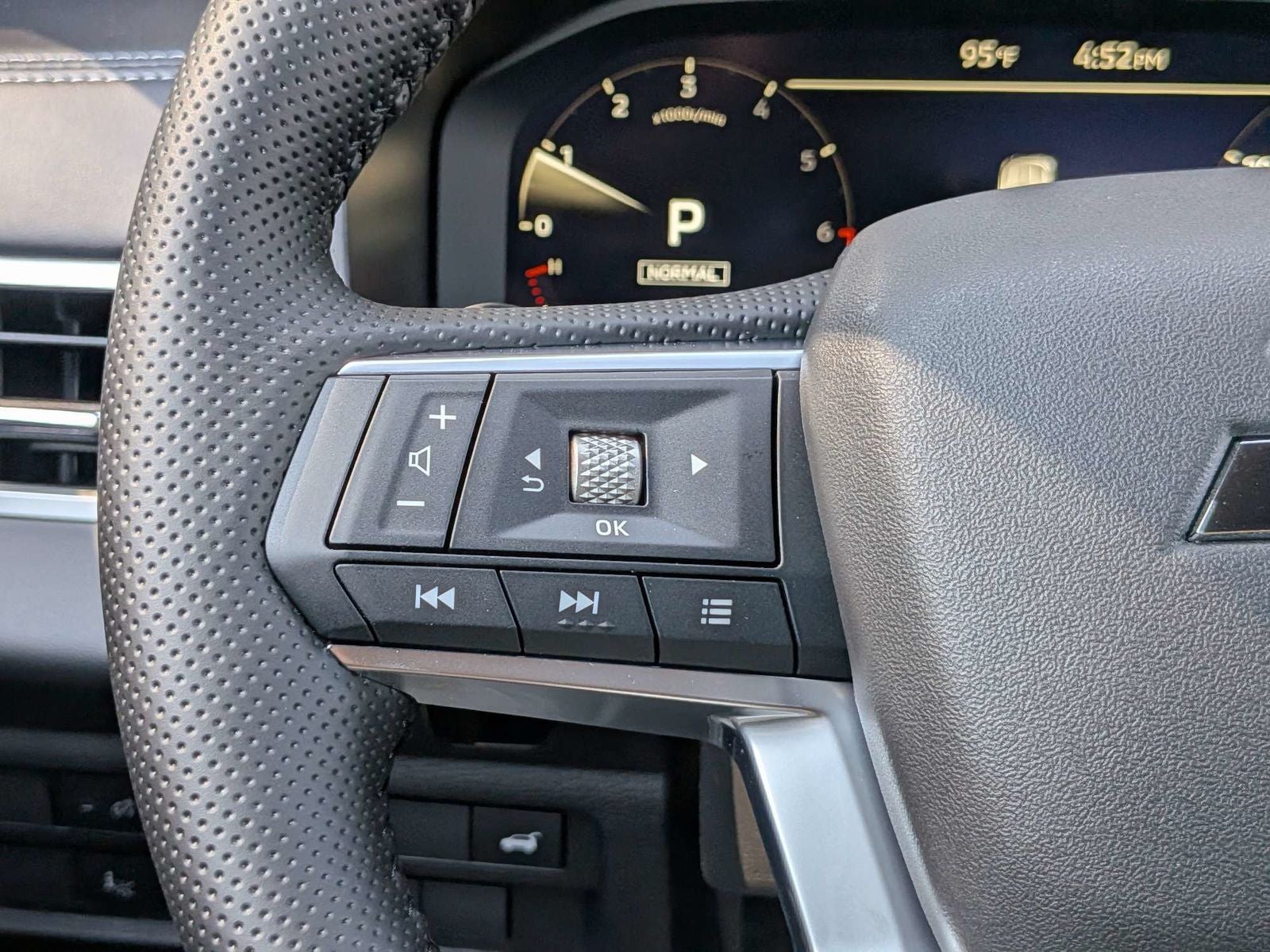 2026 Mitsubishi Outlander Black Edition