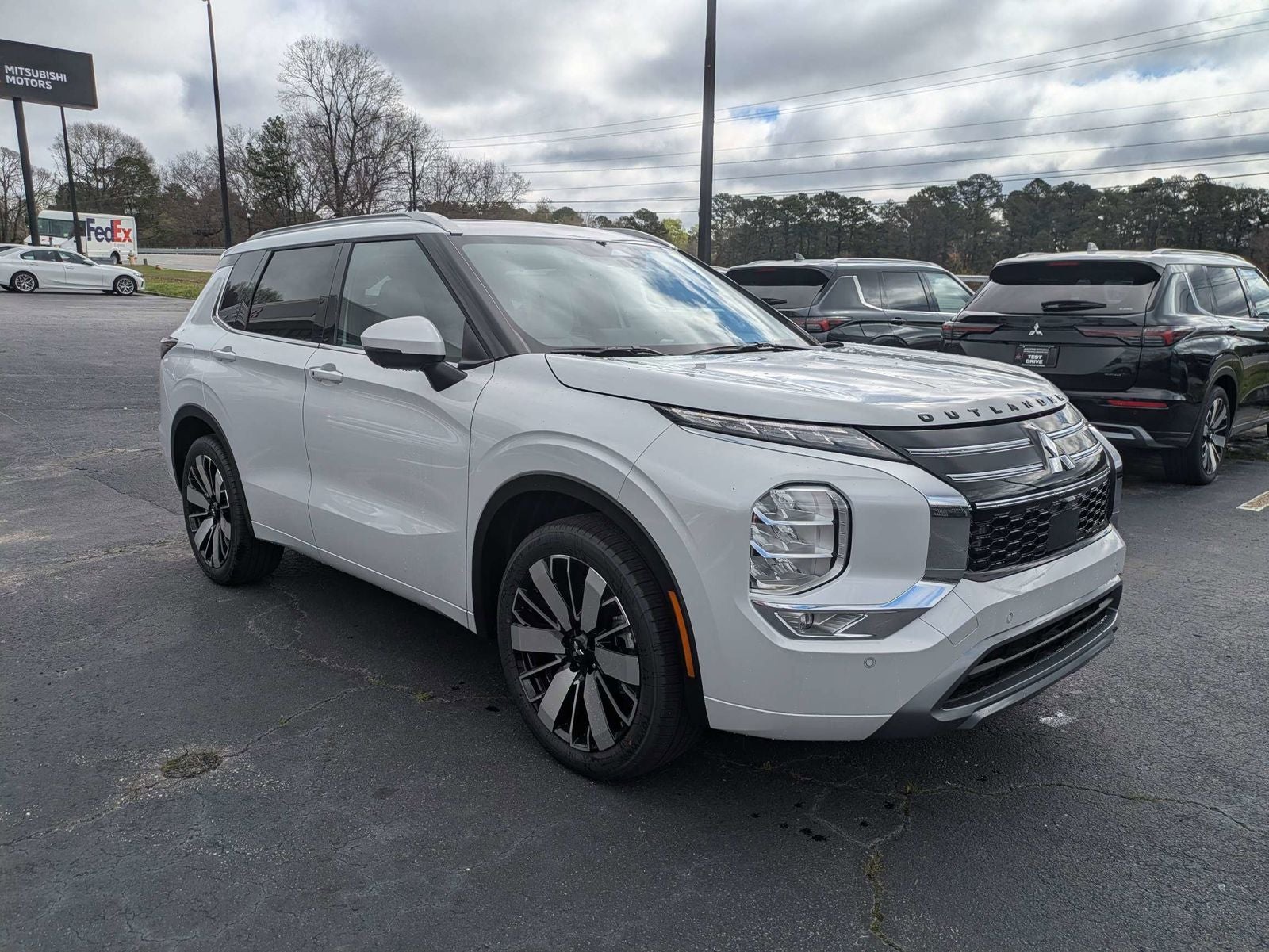2026 Mitsubishi Outlander SEL