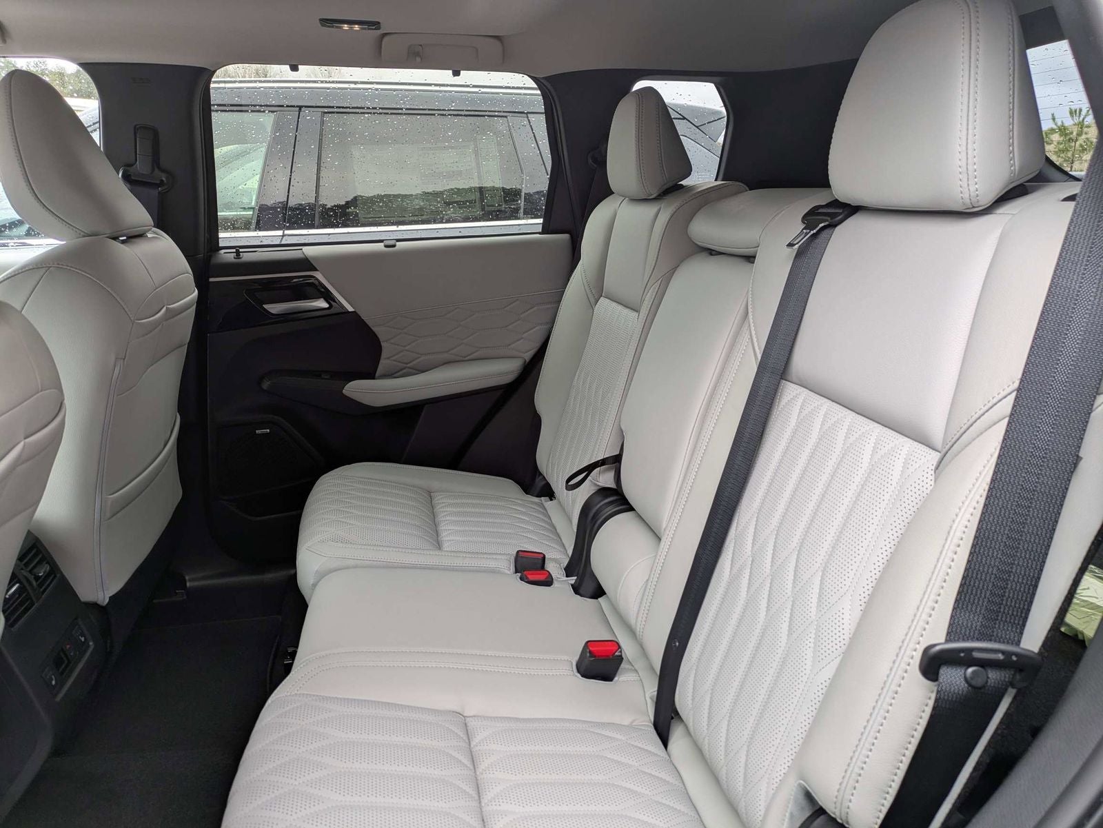 2026 Mitsubishi Outlander SEL