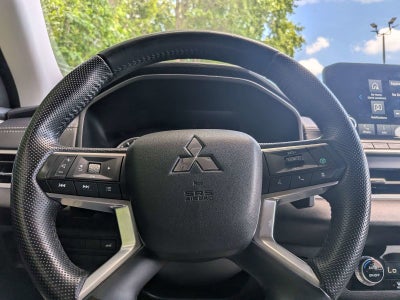 2024 Mitsubishi Outlander SE