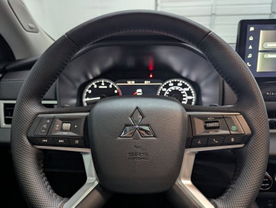 2025 Mitsubishi Outlander Trail Edition