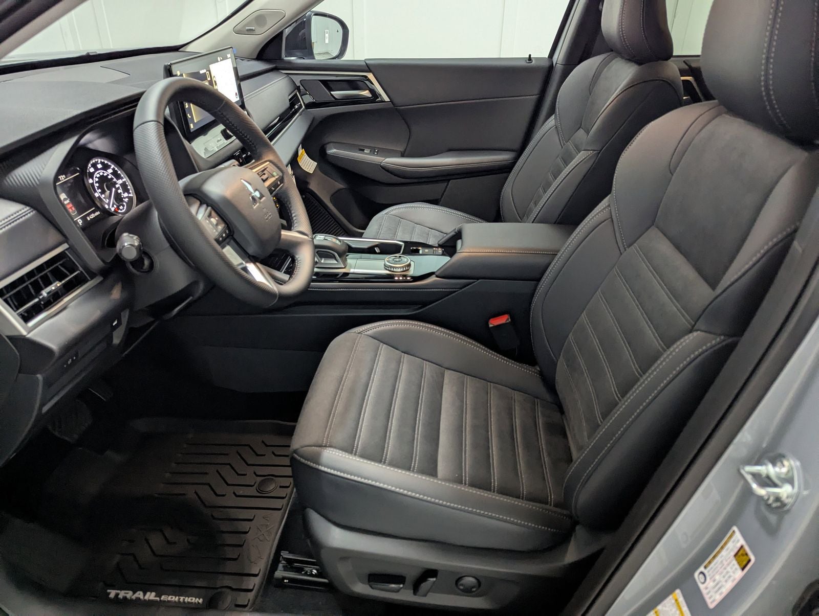 2025 Mitsubishi Outlander Trail Edition