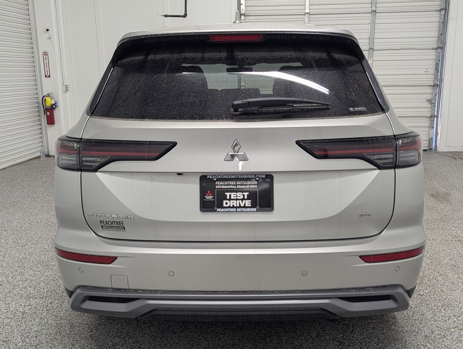 2025 Mitsubishi Outlander SE