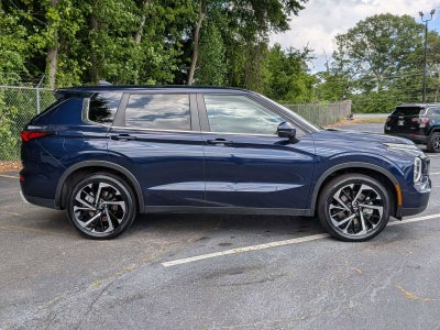 2024 Mitsubishi Outlander SE