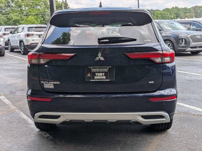 2024 Mitsubishi Outlander SE