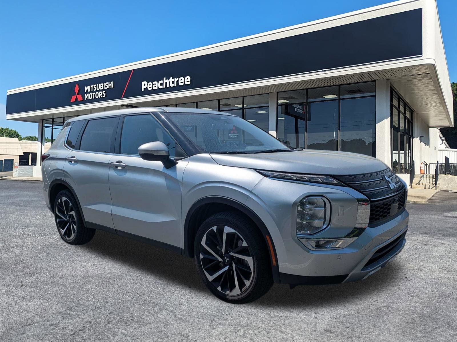 2024 Mitsubishi Outlander SE