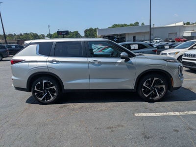 2024 Mitsubishi Outlander SE