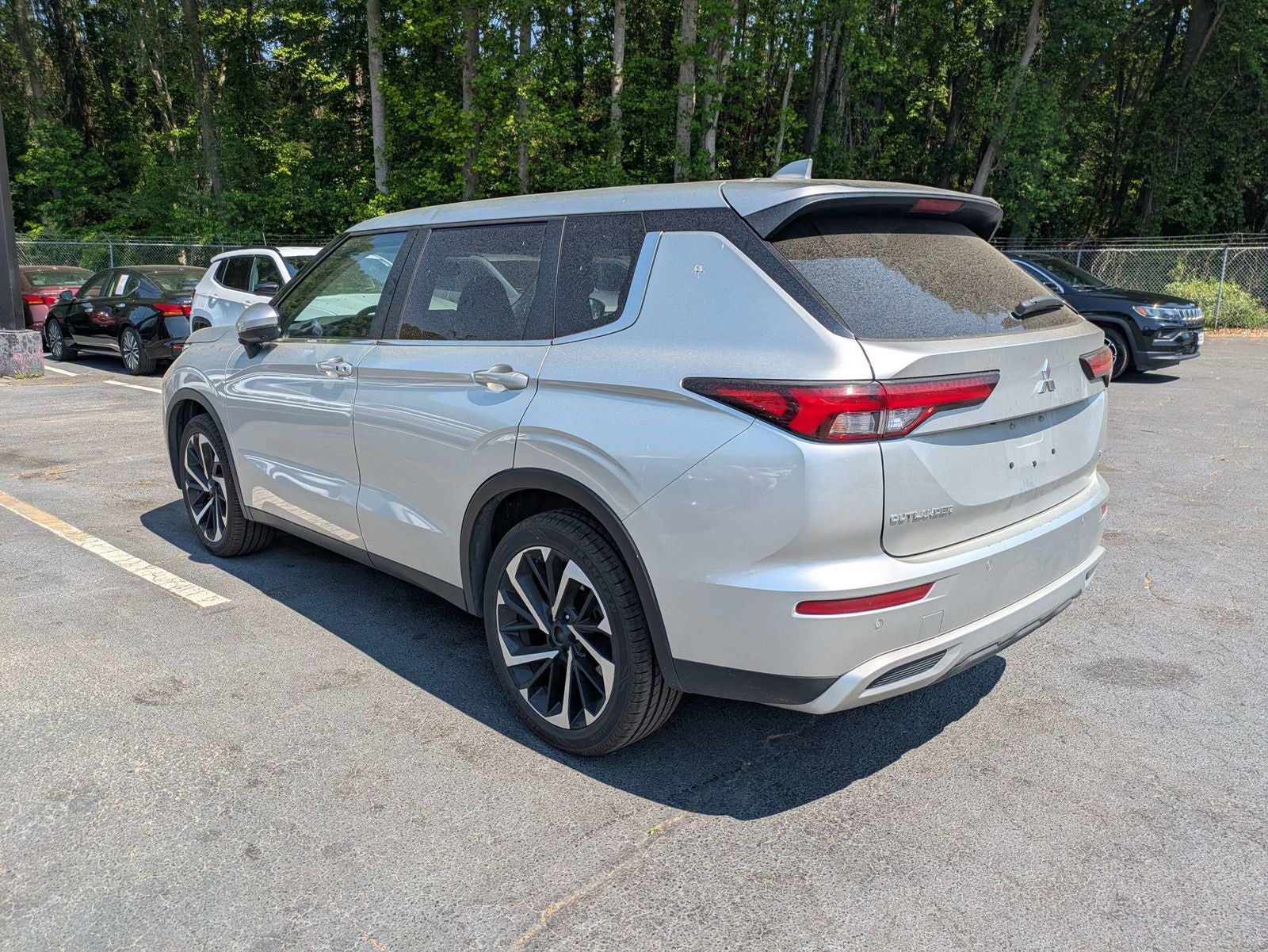 2024 Mitsubishi Outlander SE