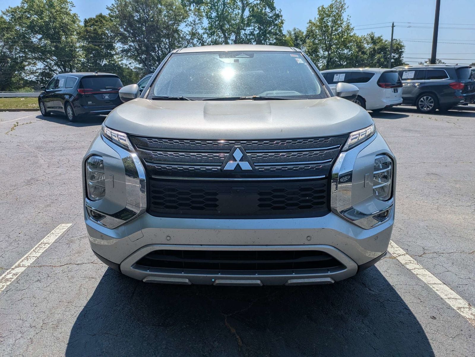 2024 Mitsubishi Outlander SE