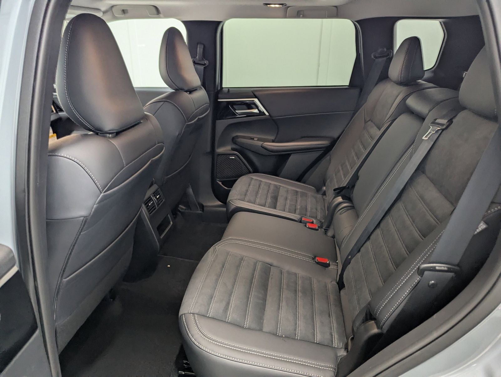 2025 Mitsubishi Outlander Trail Edition
