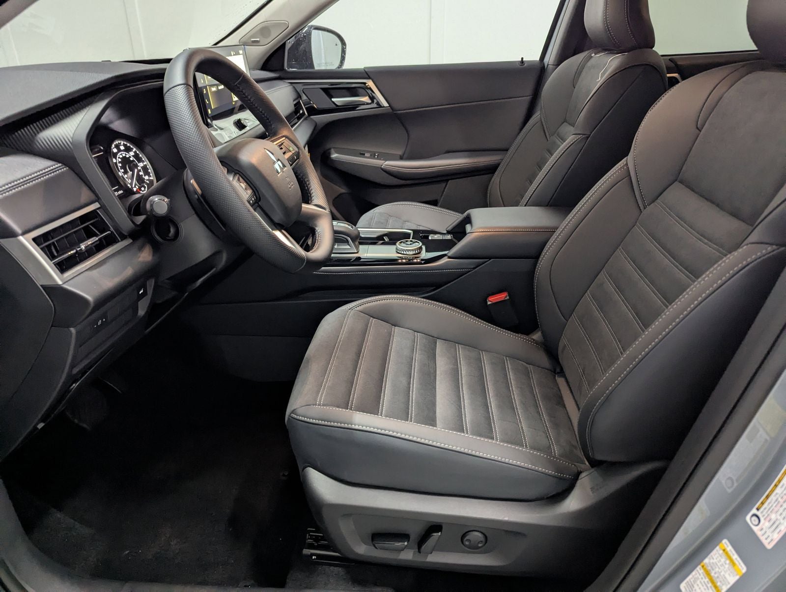 2025 Mitsubishi Outlander Trail Edition