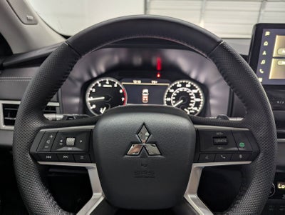 2025 Mitsubishi Outlander Trail Edition