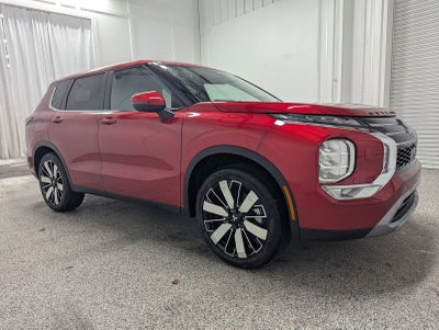 2025 Mitsubishi Outlander SE