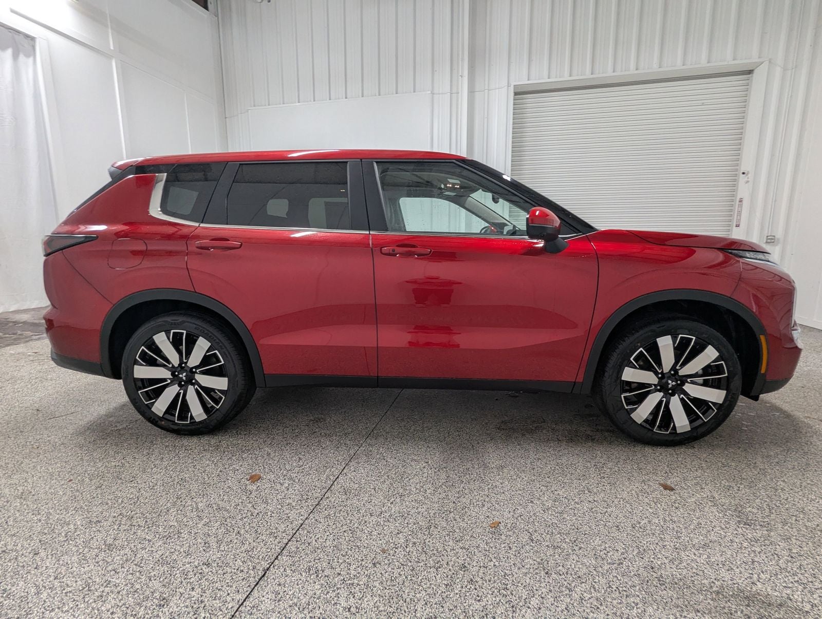 2025 Mitsubishi Outlander SE