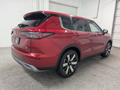 2025 Mitsubishi Outlander SE