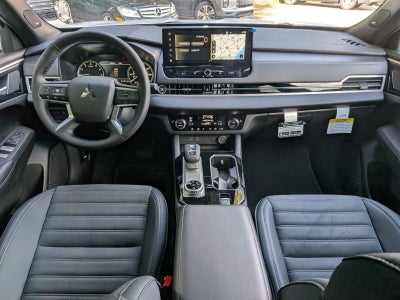 2026 Mitsubishi Outlander LE