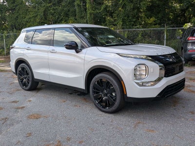 2026 Mitsubishi Outlander LE