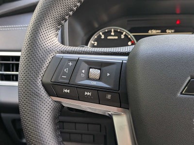 2026 Mitsubishi Outlander LE