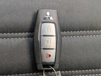 2026 Mitsubishi Outlander LE