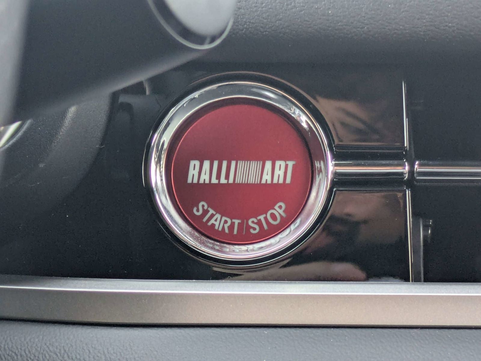 2026 Mitsubishi Outlander Ralliart