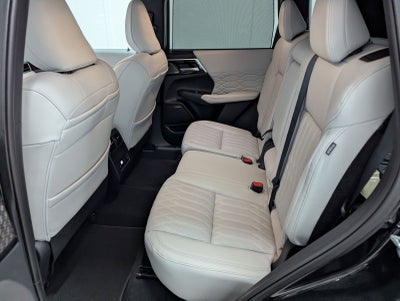 2025 Mitsubishi Outlander Platinum Edition