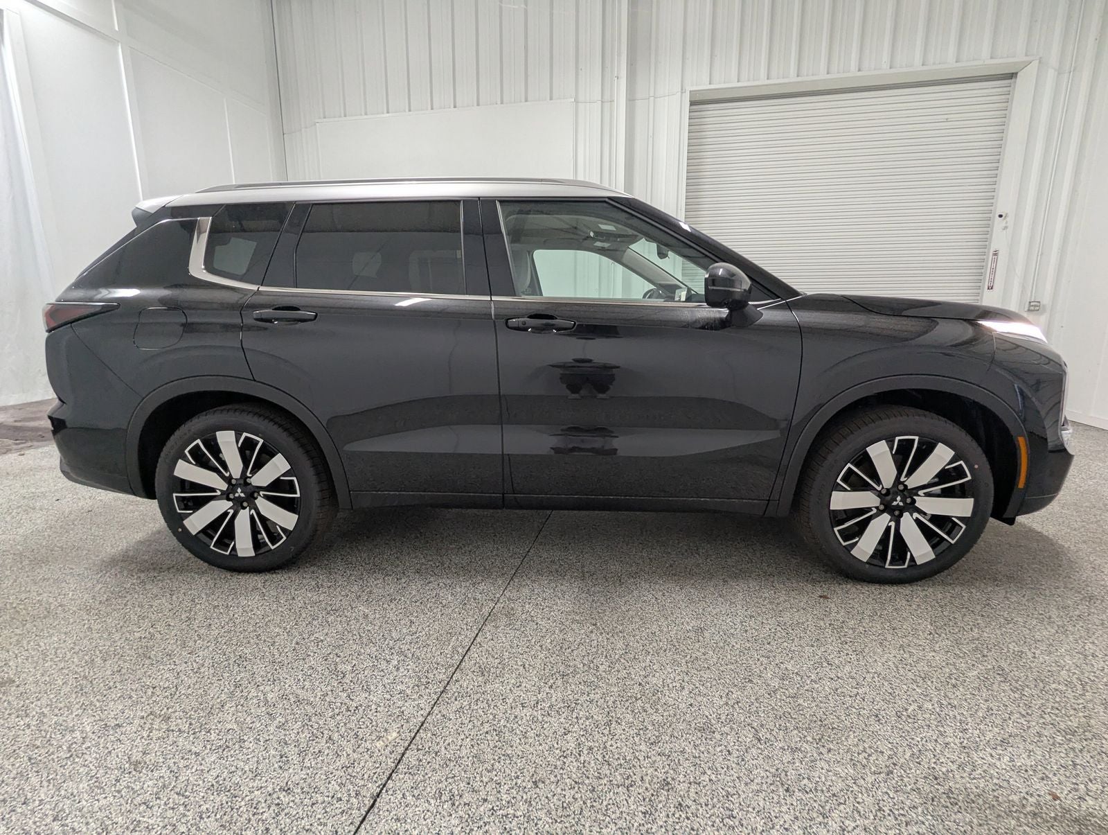 2025 Mitsubishi Outlander Platinum Edition