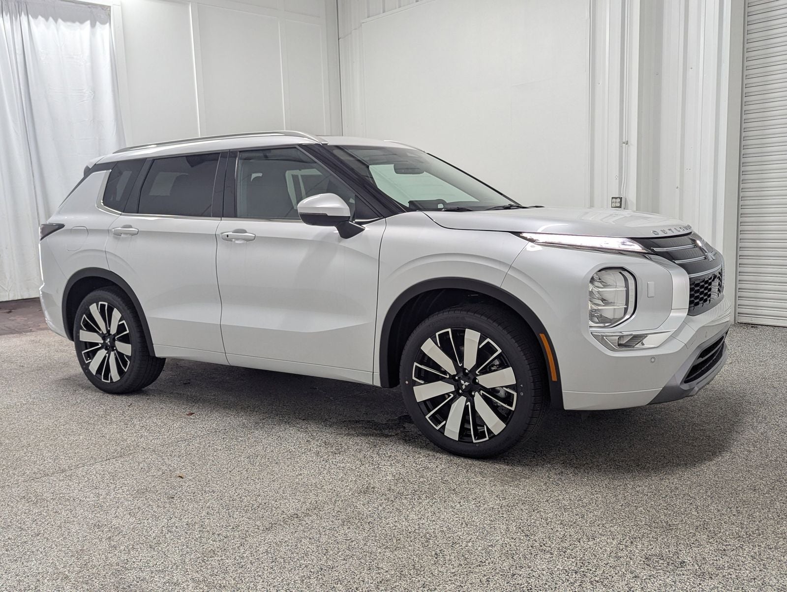 2025 Mitsubishi Outlander SEL