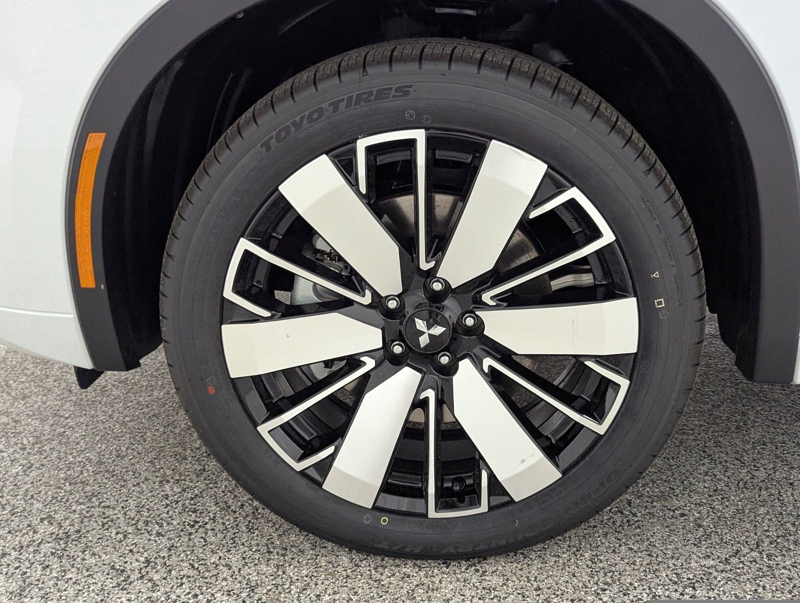 2025 Mitsubishi Outlander SEL