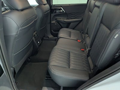 2025 Mitsubishi Outlander SEL
