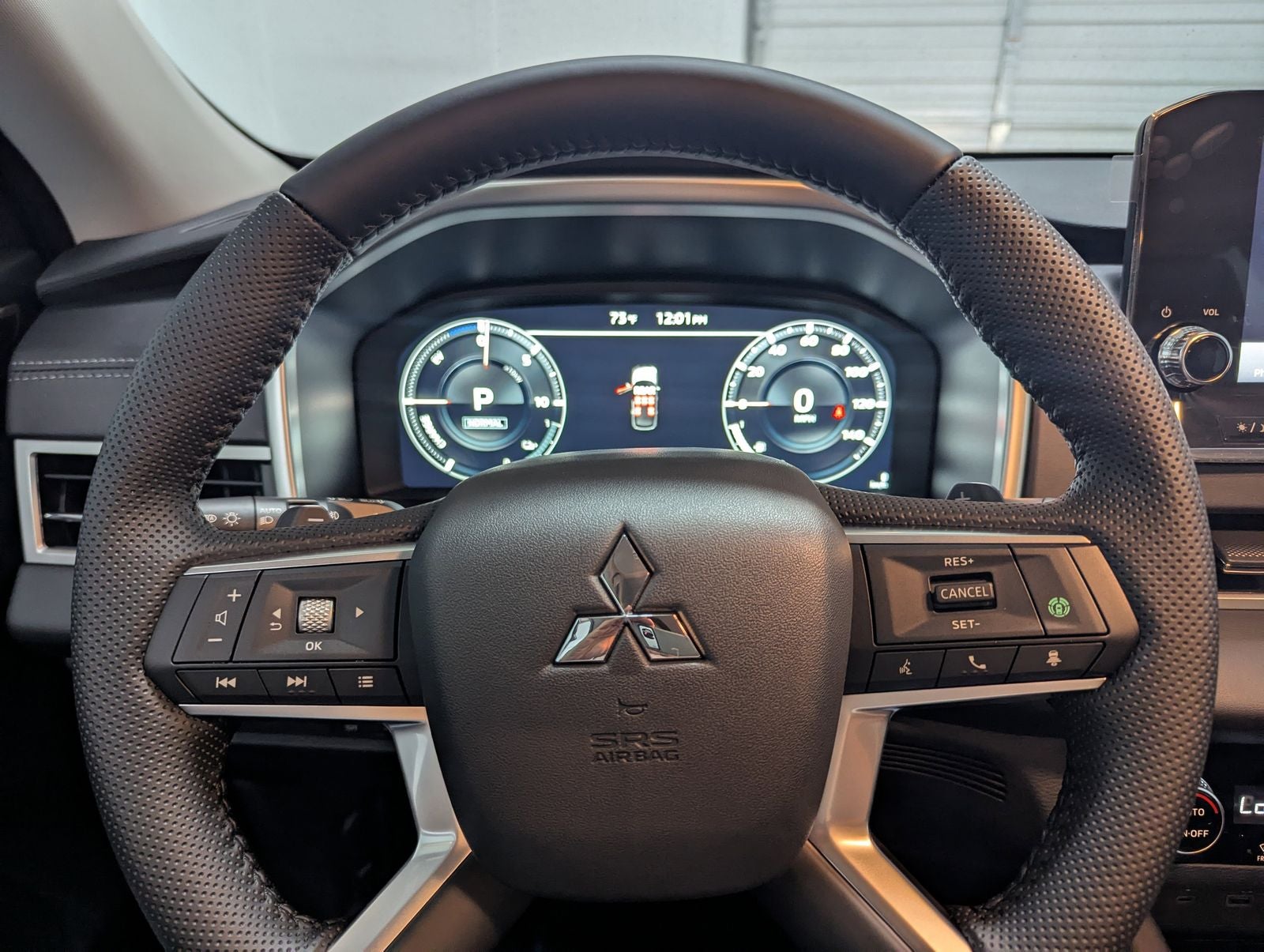 2025 Mitsubishi Outlander PHEV SE