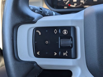2025 Land Rover Defender 110 S